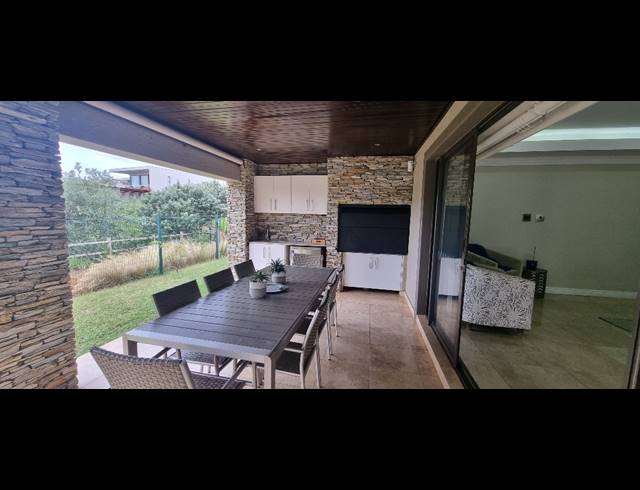 6 BEDROOM HOUSE FOR SALE IN IZINGA ESTATE